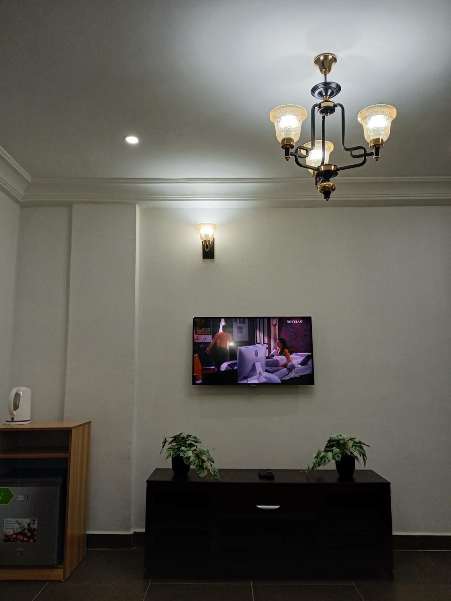 Cofe Hotel Yaoundé エクステリア 写真