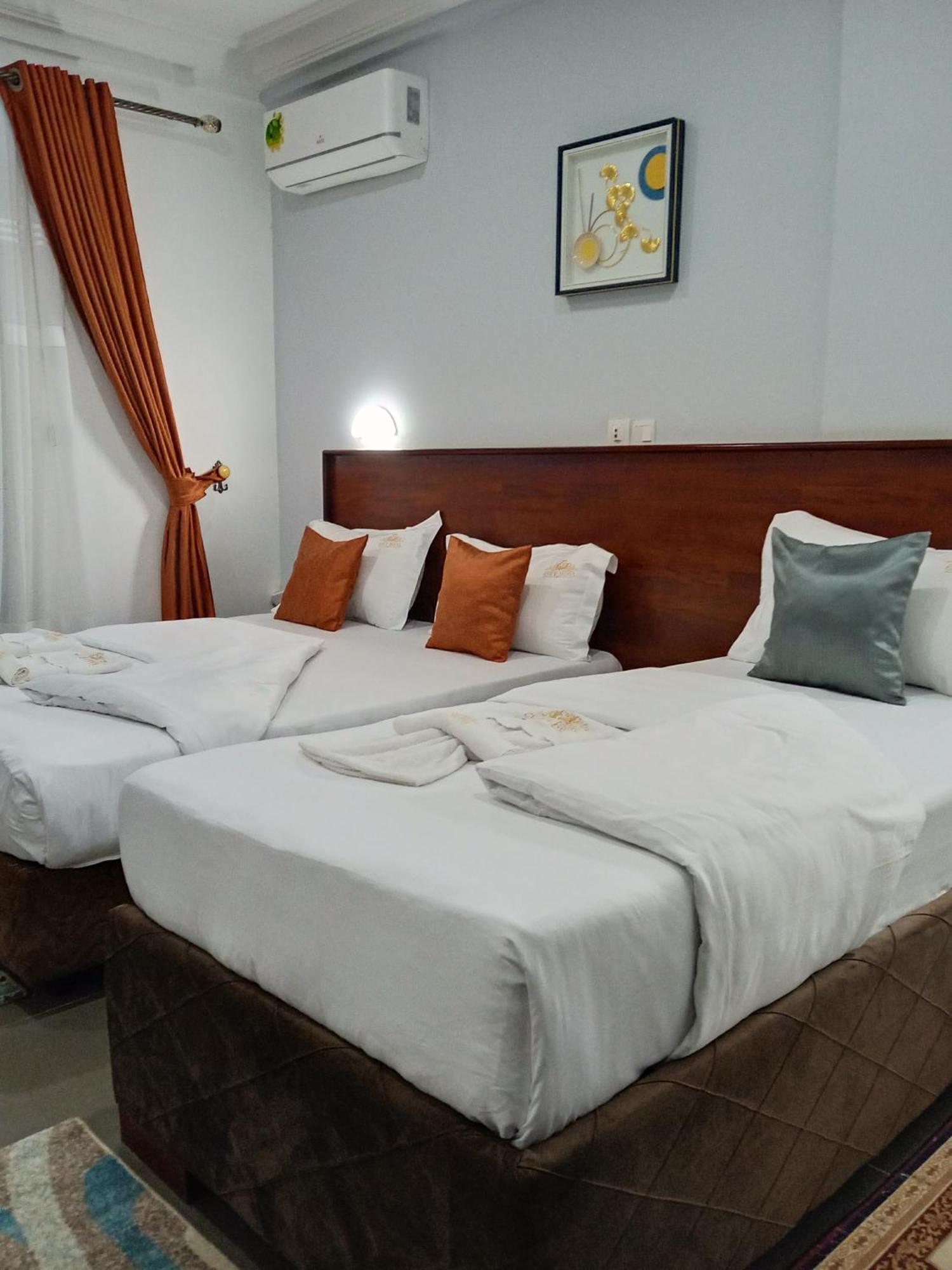 Cofe Hotel Yaoundé エクステリア 写真