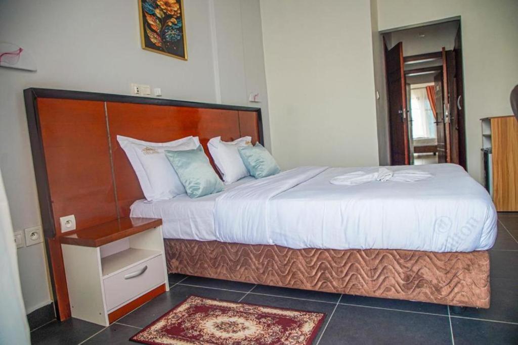 Cofe Hotel Yaoundé エクステリア 写真