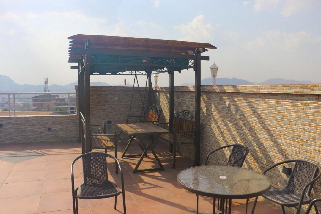 Cofe Hotel Yaoundé エクステリア 写真
