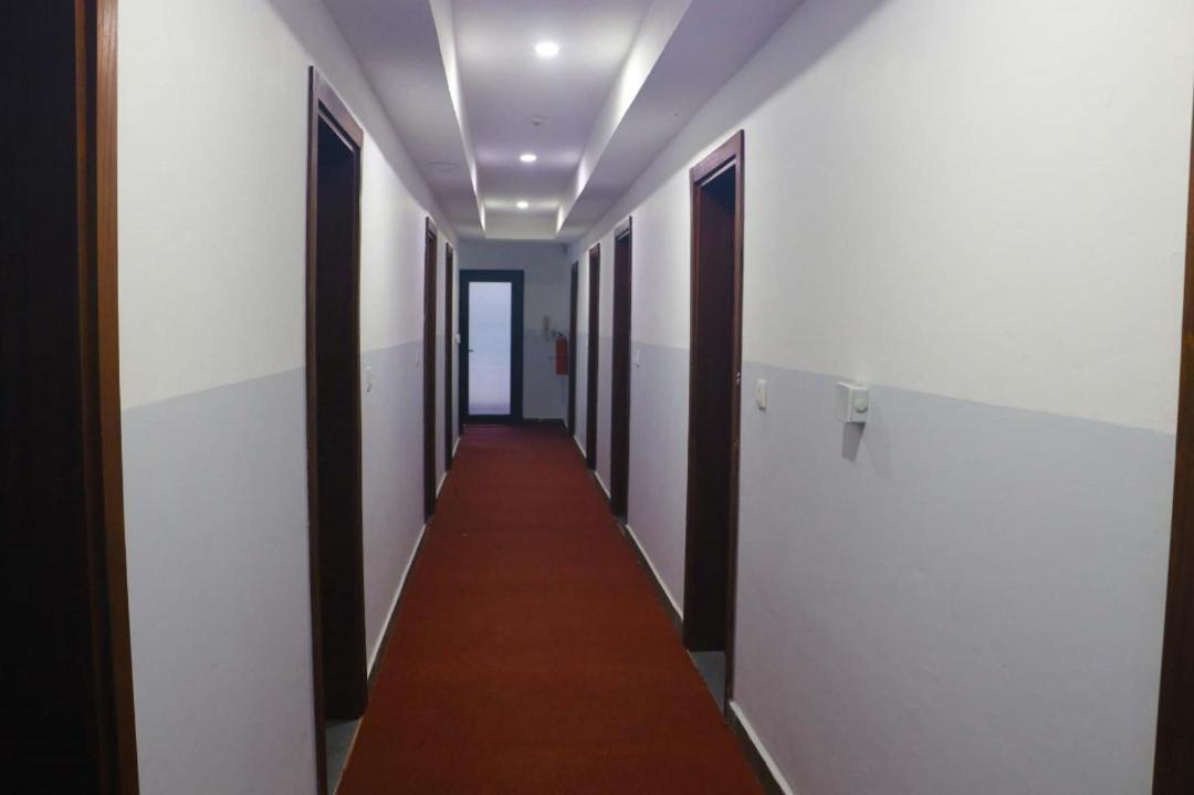 Cofe Hotel Yaoundé エクステリア 写真