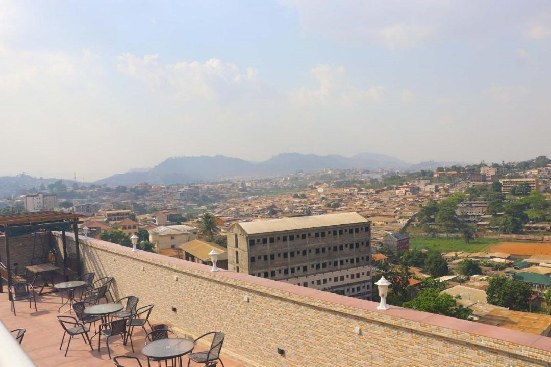 Cofe Hotel Yaoundé エクステリア 写真