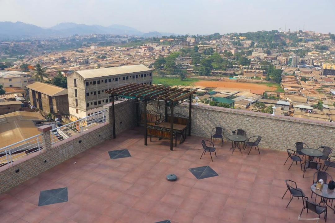 Cofe Hotel Yaoundé エクステリア 写真